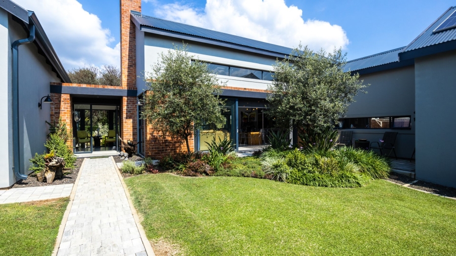 3 Bedroom Property for Sale in The Coves North West